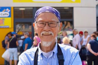 Японський волонтер у Харкові може покинути Україну через проблеми з документами