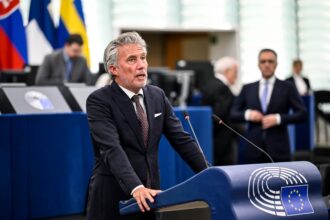 ЄС пропонує Гренландії повернутися у свій склад