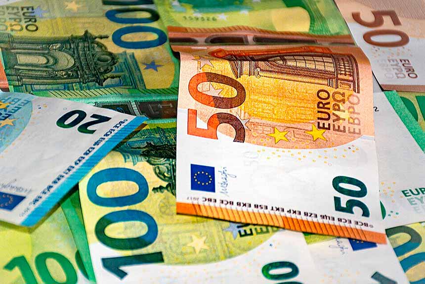 Україна прив'яже гривню до євро