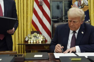 Трамп анулював доступ Байдена до секретної інформації