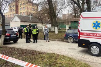 У Кам'янці-Подільському біля ТЦК пролунав вибух