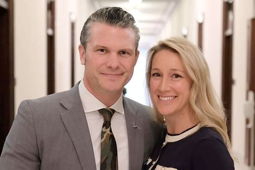 Дружина Гегсета була присутня на таємних зустрічах