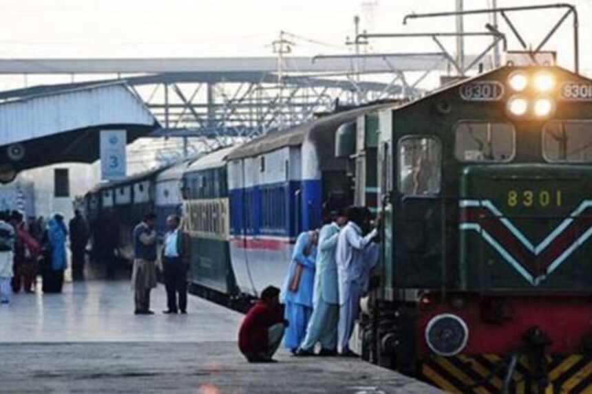 Сепаратисти в Пакистані взяли в заручники понад 180 людей під час нападу на потяг
