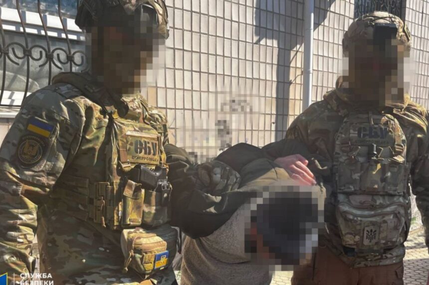 СБУ викрила агента ФСБ, який готував теракт біля ТЦК у Херсоні.