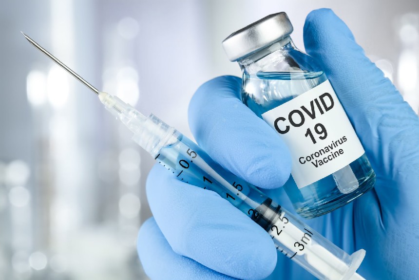 Сплеск захворюваності на Covid-19 у Гонконзі та Сінгапурі